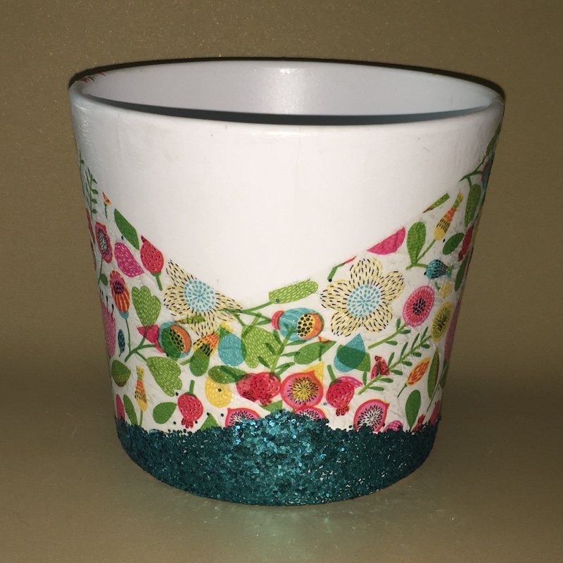 Floral pink and green decoupage 14cm white glazed pot - Image 2
