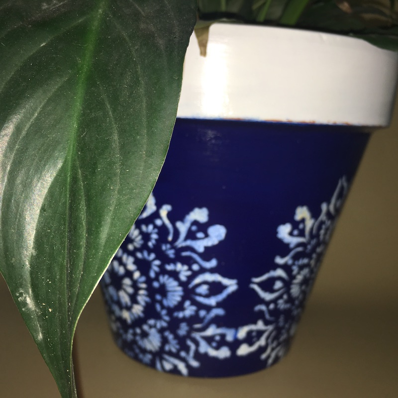 Navy Stencilled 25cm Terracotta Pot - Image 4
