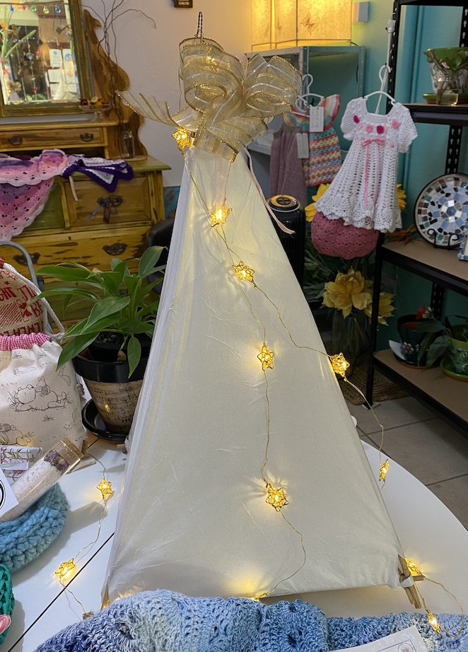 Ready-made Pyramid Lanterns