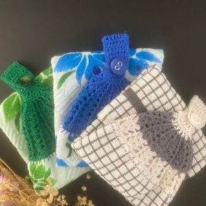 A handy household classic! Cotton or polyester towel with a crochet 'hanger' for the kitchen, bathroom, your wheelbarrow, golf cart .. anywhere you need a hand towel! 